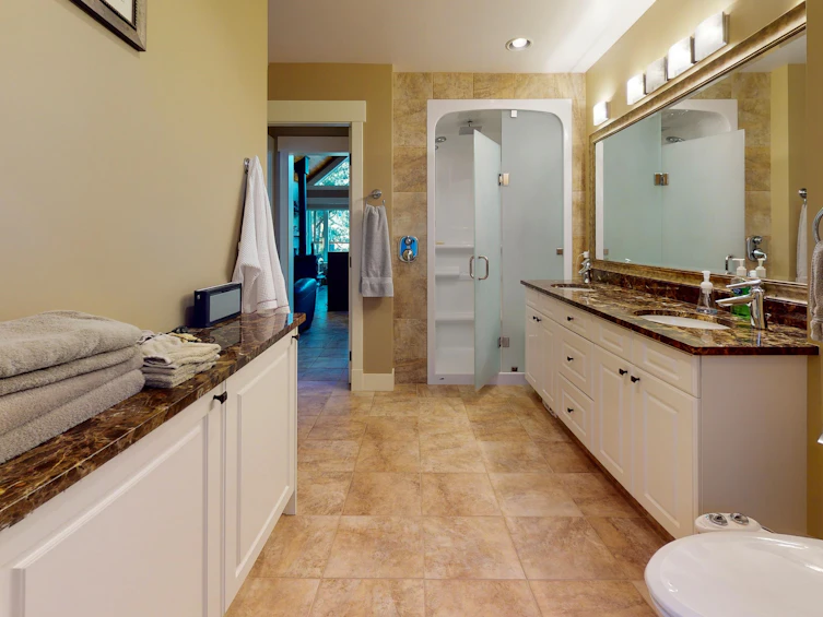 5393 Sans Souci Road, Halfmoon Bay, BC, V7Z 1B6 - 25