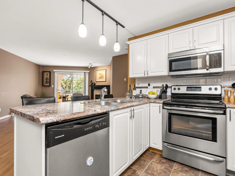 215-22150 48 Avenue, Langley, BC, V3A 8R5 - 12