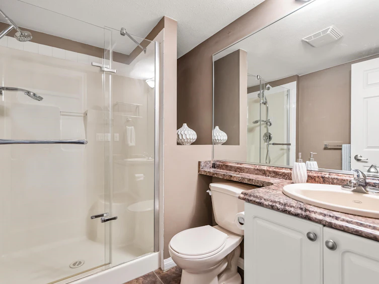 215-22150 48 Avenue, Langley, BC, V3A 8R5 - 23