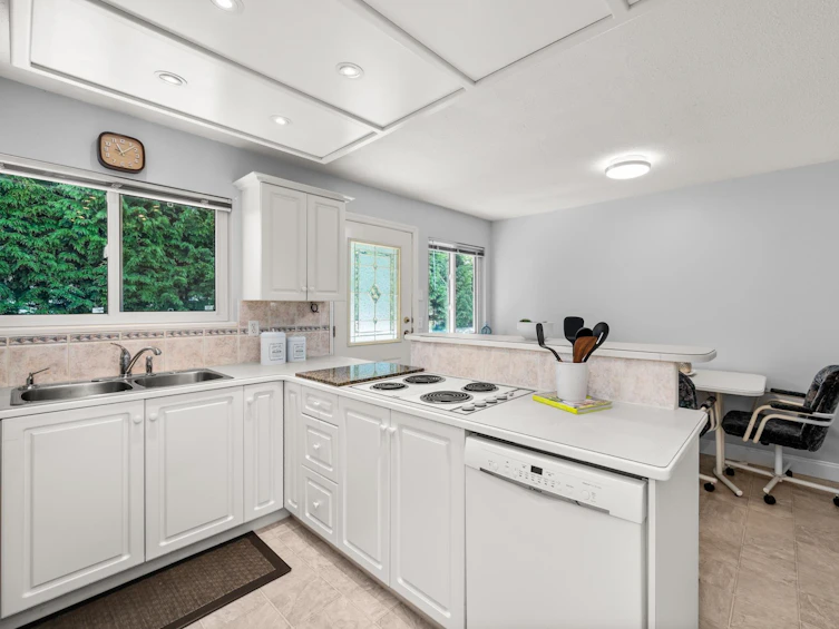 7562 Muston Place, Delta, BC, V4C 7J8 - 27