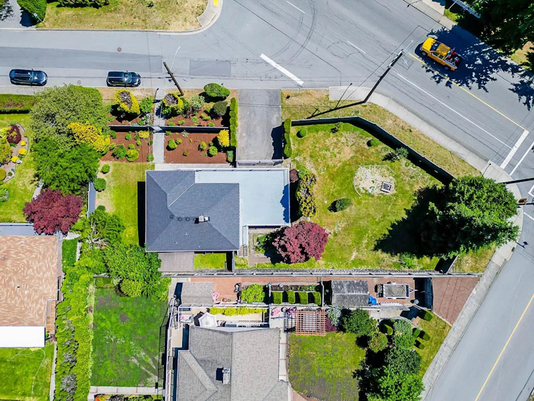 766 Calverhall Street, North Vancouver, BC, V7L 1X6 - 3