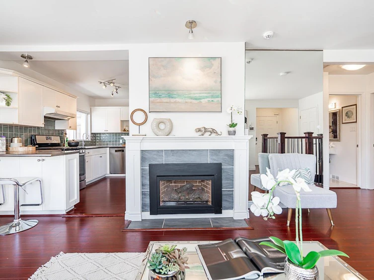 766 Calverhall Street, North Vancouver, BC, V7L 1X6 - 10