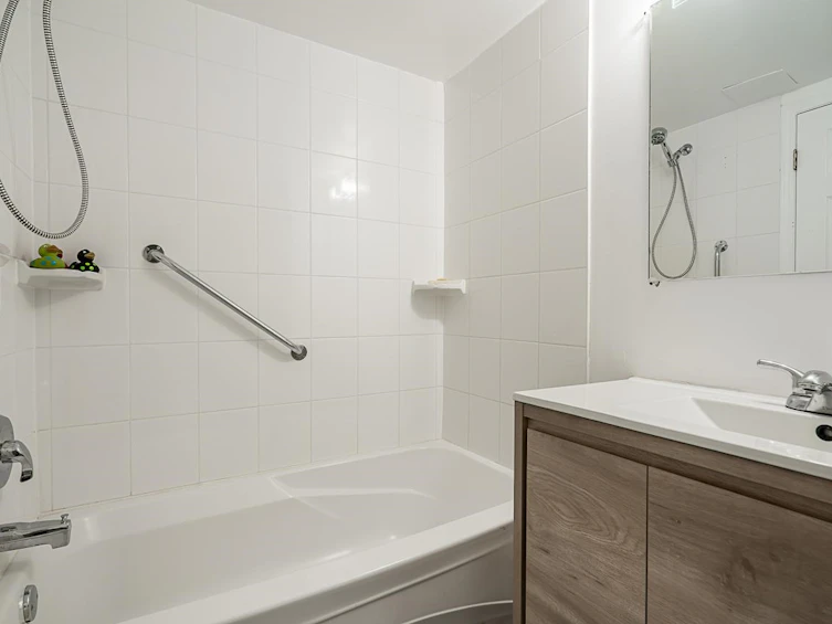 766 Calverhall Street, North Vancouver, BC, V7L 1X6 - 19