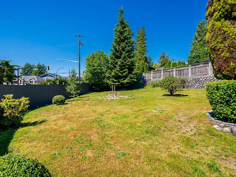 766 Calverhall Street, North Vancouver, BC, V7L 1X6 - 27