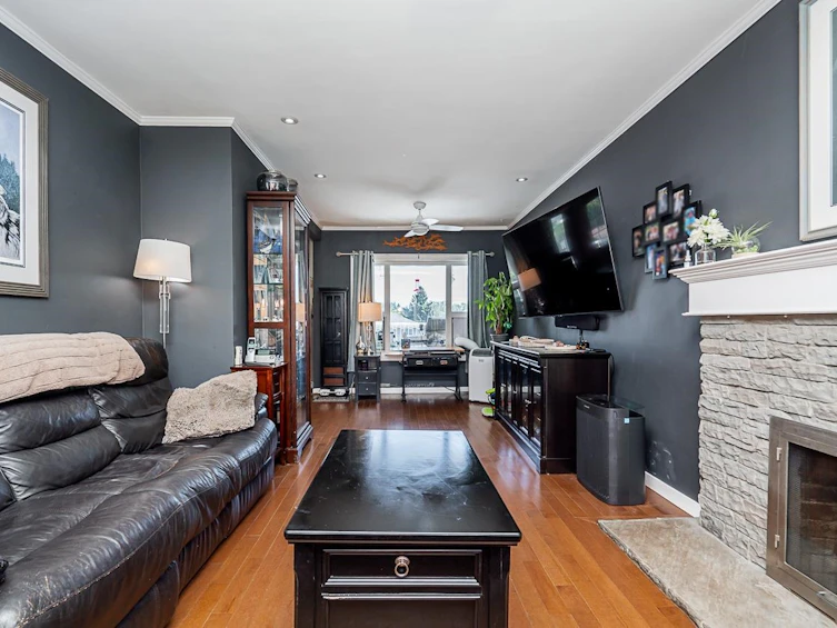 717 First Street, New Westminster, BC, V3L 2H4 - 3