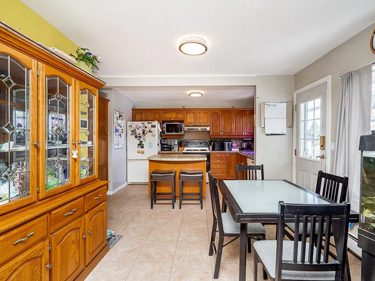 717 First Street, New Westminster, BC, V3L 2H4 - 6