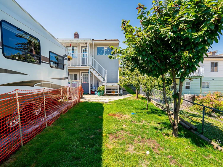717 First Street, New Westminster, BC, V3L 2H4 - 26