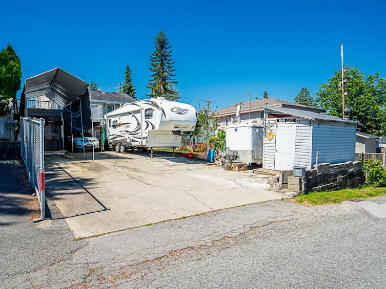 717 First Street, New Westminster, BC, V3L 2H4 - 27