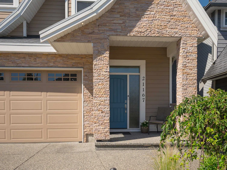 21167 77a Avenue, Langley, BC, V2Y 0K7 - 2