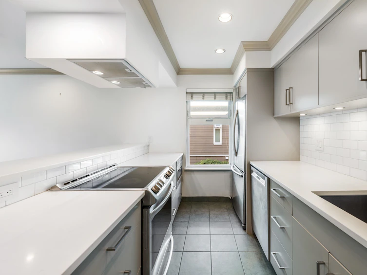 204-725 West 7th Avenue, Vancouver, BC, V5Z 1B9 - 3