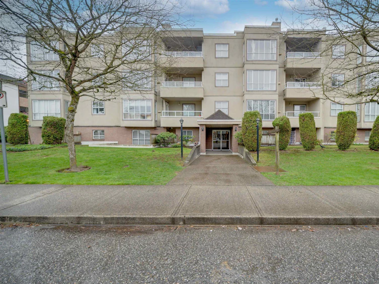 303-5078 Irving Street, Burnaby, BC, V5H 1T7