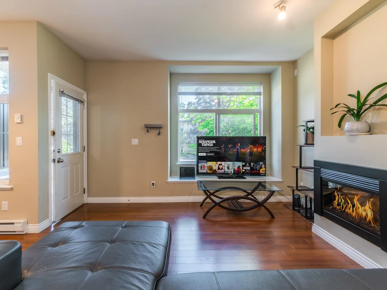 229-7333 16th Avenue, Burnaby, BC, V3N 0A8 - 8