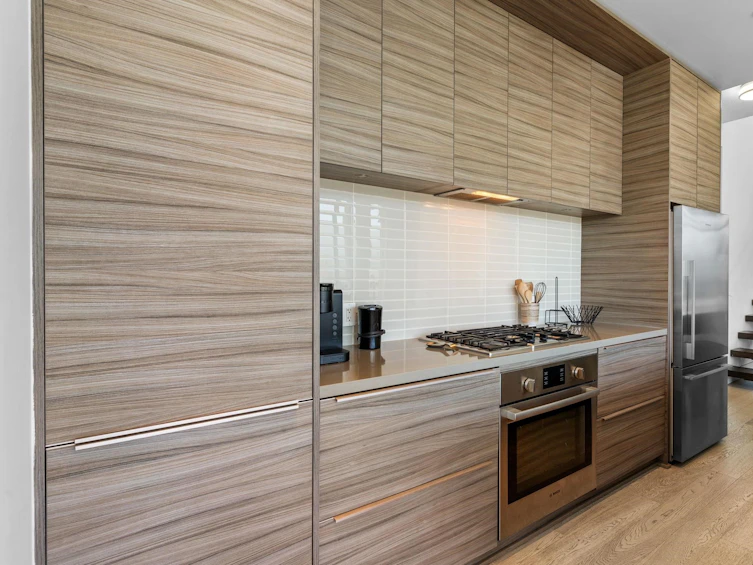 2501-1550 Fern Street, North Vancouver, BC, V7J 0A9 - 10