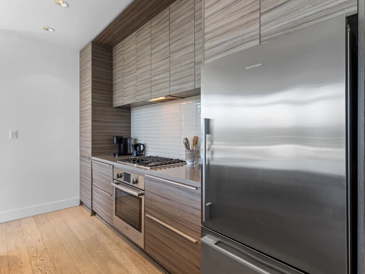 2501-1550 Fern Street, North Vancouver, BC, V7J 0A9 - 12