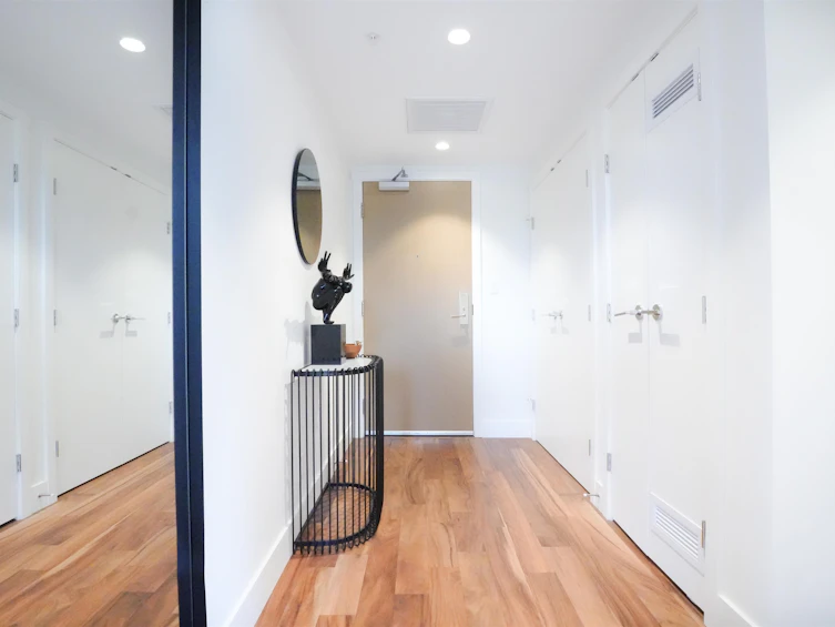 1806-1632 Lions Gate Lane, North Vancouver, BC, V7P 0E2 - 2
