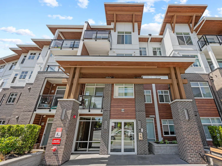 418-5415 Brydon, Langley, BC, V3A 4A3 - 2