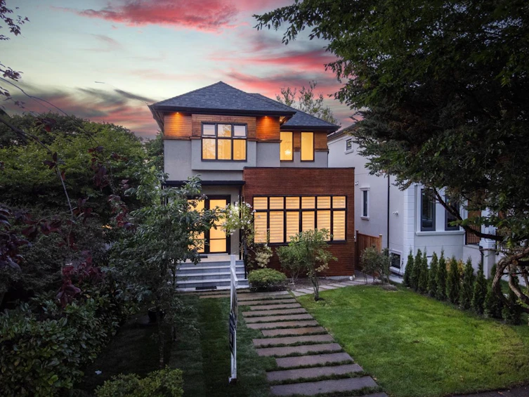 3947 W 20th Avenue, Vancouver, BC, V6S 1G3 - 3