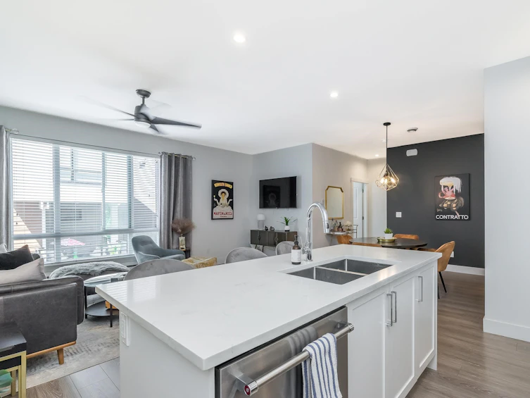 77-16433 19, Surrey, BC, V3Z 0Z1 - 15