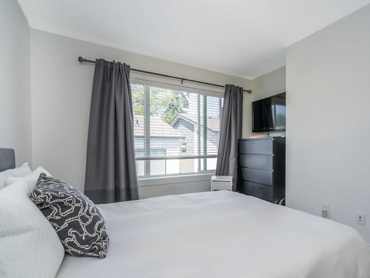 77-16433 19, Surrey, BC, V3Z 0Z1 - 28