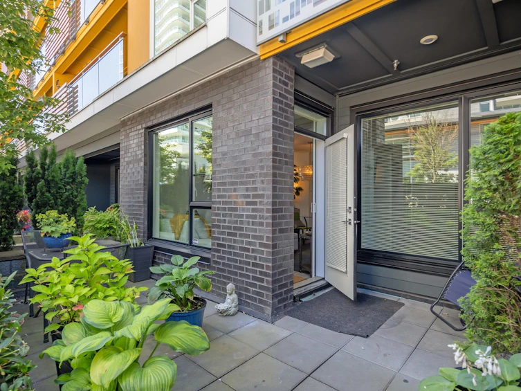 110-516 Foster Avenue, Coquitlam, BC, V3J 0H8 - 2