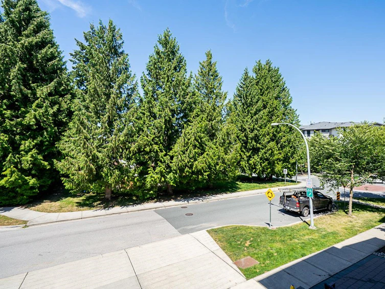 210-15188 29a, Surrey, BC, V3T 5X3 - 30