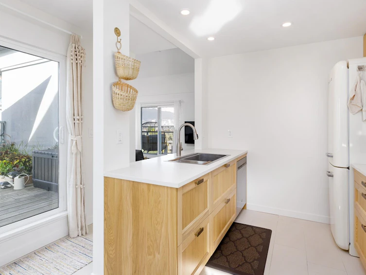 401-1345 W 4th Avenue, Vancouver, BC, V6H 3Y8 - 16
