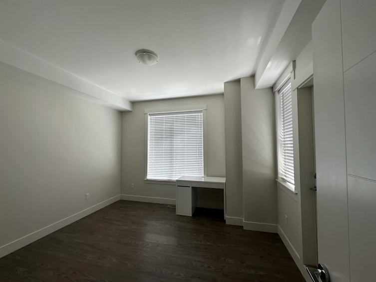28-8033 166b, Surrey, BC, V4N 0G7 - 28