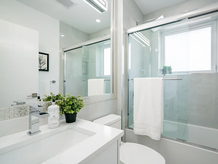 2652 East 25 Avenue, Vancouver, BC, V5R 1H5 - 18
