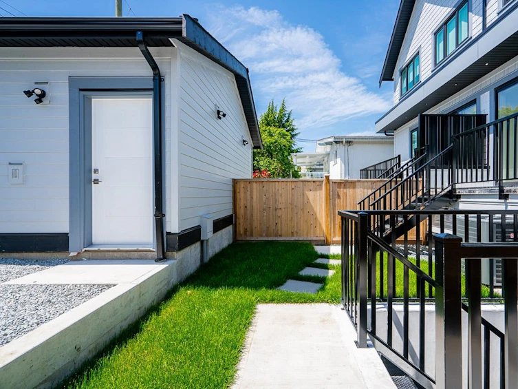 2652 East 25 Avenue, Vancouver, BC, V5R 1H5 - 27