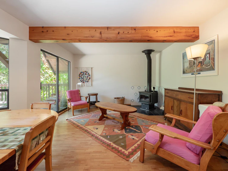 5628 Upland Road, Sechelt, BC, V7Z 0C6 - 5