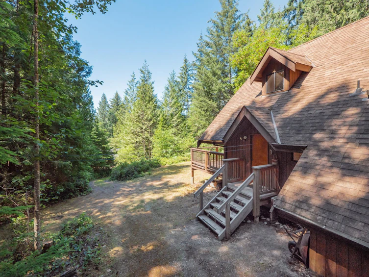 5628 Upland Road, Sechelt, BC, V7Z 0C6 - 36