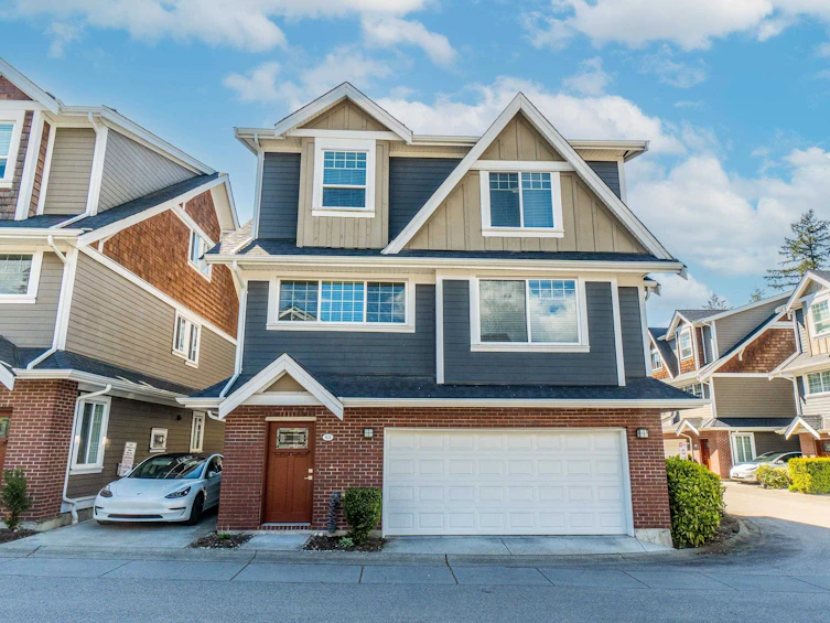 63-15988 32, Surrey, BC, V3Z 2J4 - 2