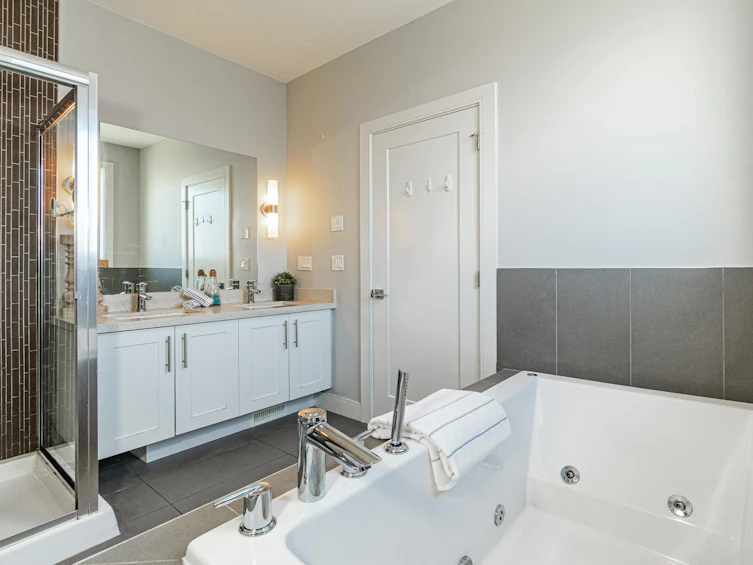 63-15988 32, Surrey, BC, V3Z 2J4 - 21