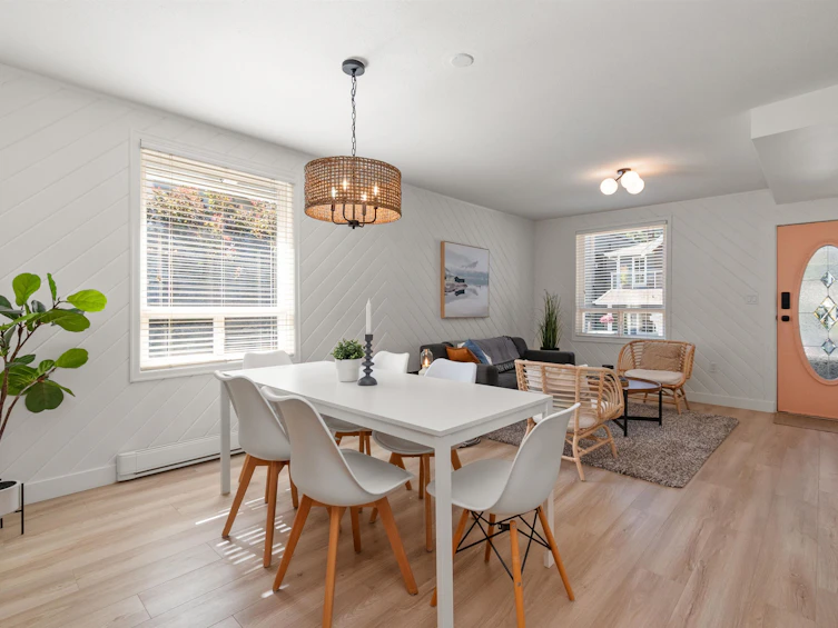 275 Fir Street, Cultus Lake, BC, V2R 4Y5 - 8