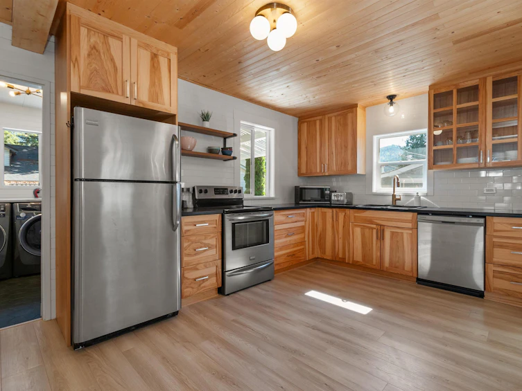 275 Fir Street, Cultus Lake, BC, V2R 4Y5 - 14