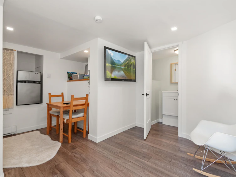275 Fir Street, Cultus Lake, BC, V2R 4Y5 - 31