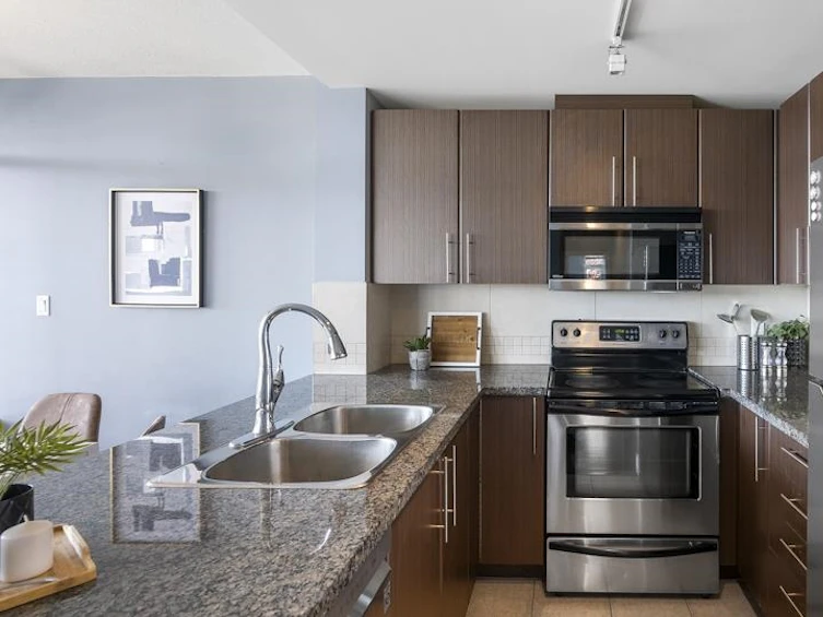 1002-892 Carnarvon Street, New Westminster, BC, V3M 0C5 - 10