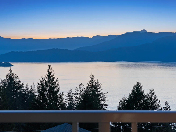8597 Seascape Drive, West Vancouver, BC, V7W 3J7 - 40