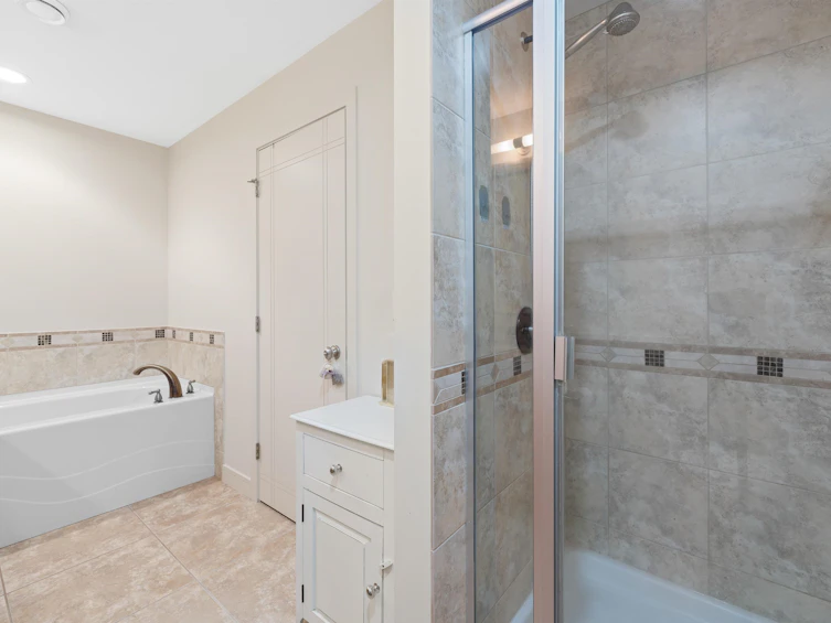 8597 Seascape Drive, West Vancouver, BC, V7W 3J7 - 32