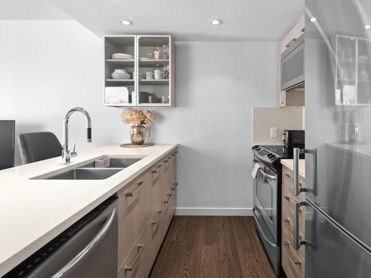 202-983 East Hastings Street, Vancouver, BC, V6A 0G9 - 11