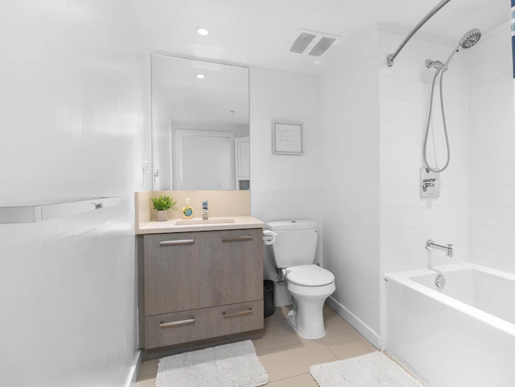 202-983 East Hastings Street, Vancouver, BC, V6A 0G9 - 21