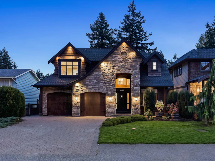 15448 Oxenham Avenue, Surrey, BC, V4B 2J3