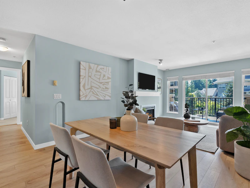 301 - 9283 Government Street, Burnaby BC V3N 0A5