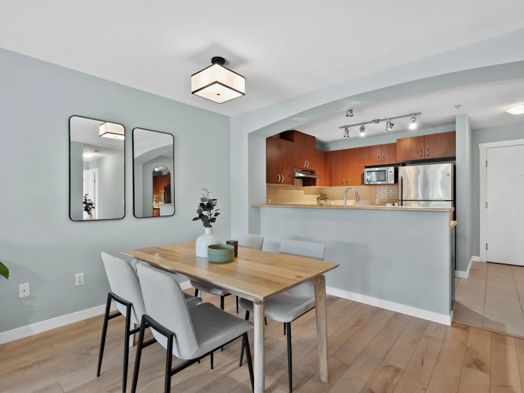 301-9283 Government Street, Burnaby, BC, V3N 0A3 - 5