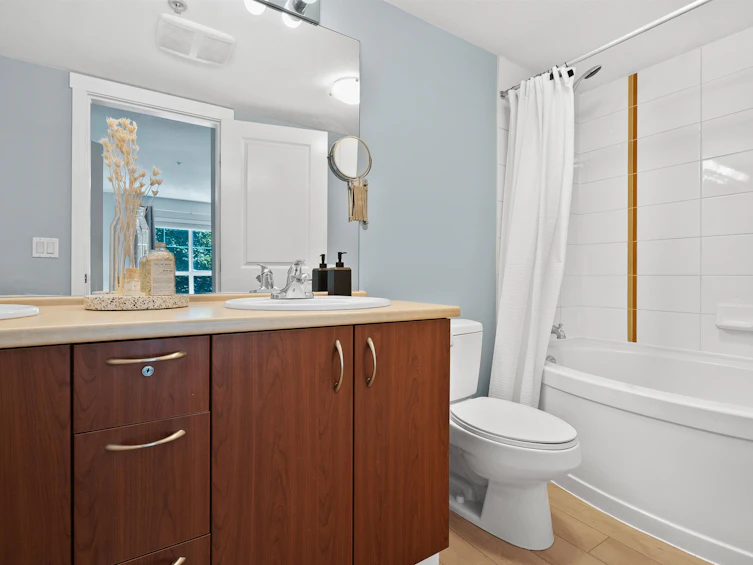 301-9283 Government Street, Burnaby, BC, V3N 0A3 - 13