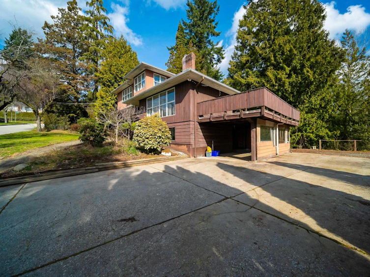 8076 Gray Avenue, Burnaby, BC, V5J 4A1 - 4