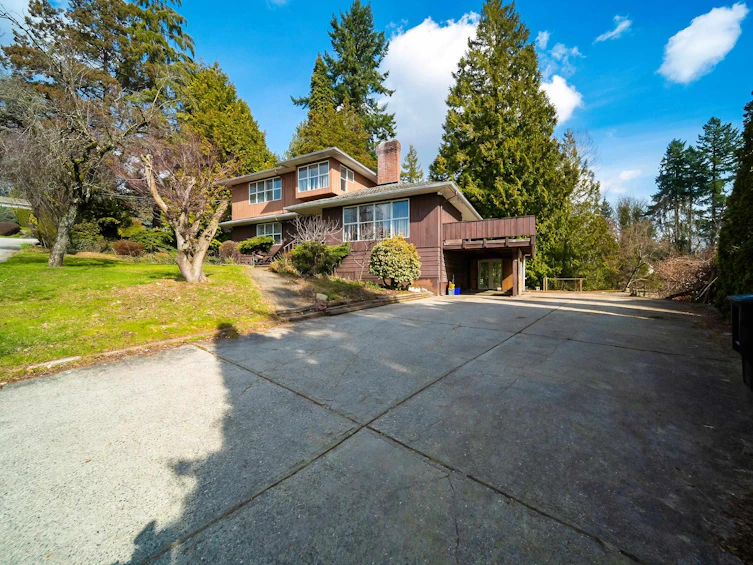 8076 Gray Avenue, Burnaby, BC, V5J 4A1 - 5