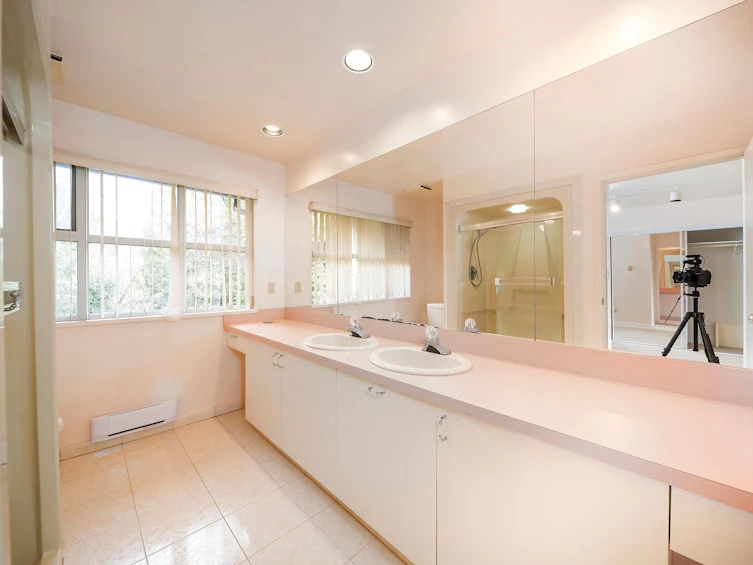 8076 Gray Avenue, Burnaby, BC, V5J 4A1 - 19