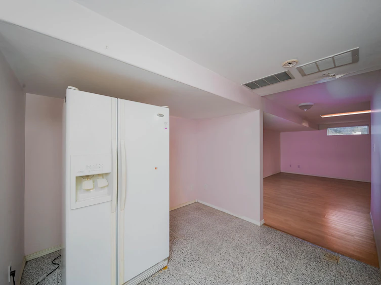 8076 Gray Avenue, Burnaby, BC, V5J 4A1 - 26