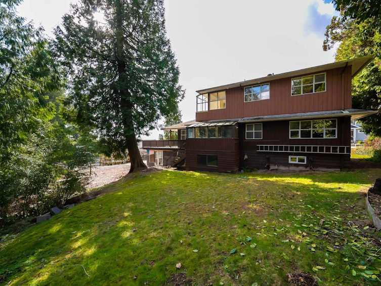 8076 Gray Avenue, Burnaby, BC, V5J 4A1 - 31